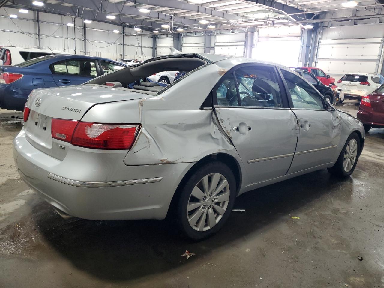 2009 Hyundai Sonata - Image 3