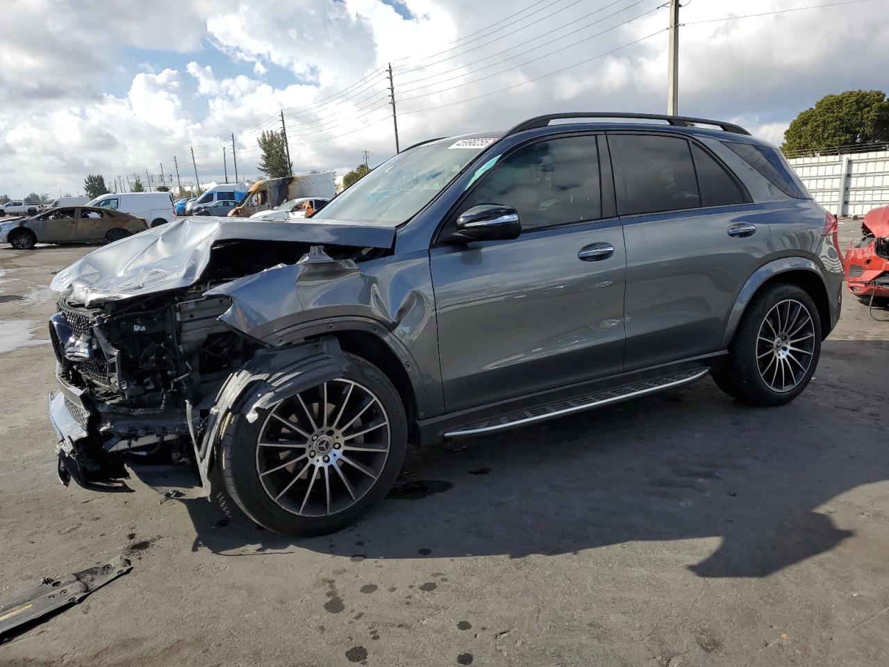 2022 Mercedes-Benz GLE - Image 1