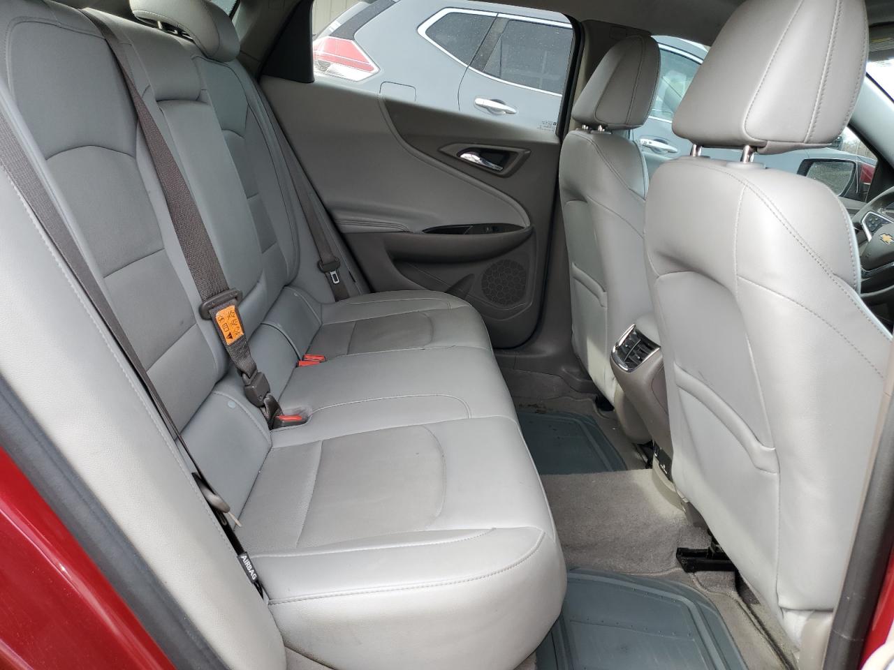 2017 Chevrolet Malibu - Image 11