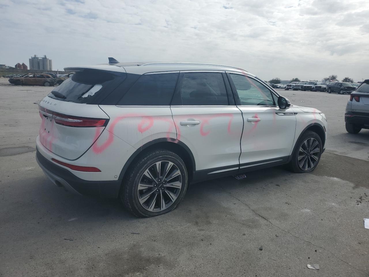 2020 Lincoln Corsair - Image 3