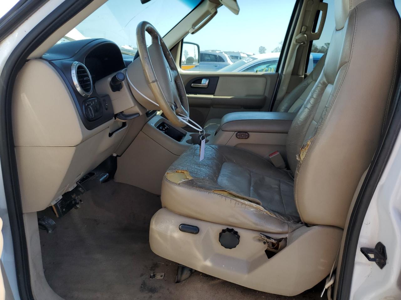 2004 Ford Expedition - Image 7