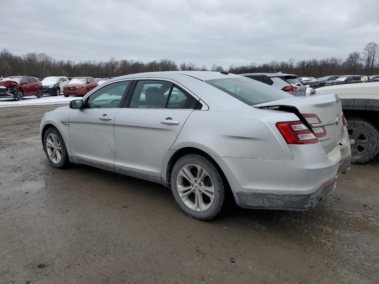 2013 Ford Taurus - Image 2