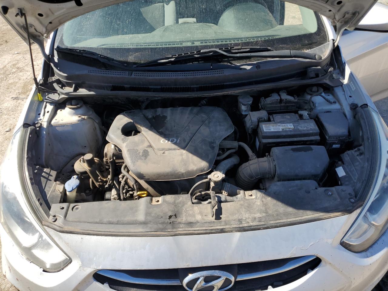 2015 Hyundai Accent - Image 11