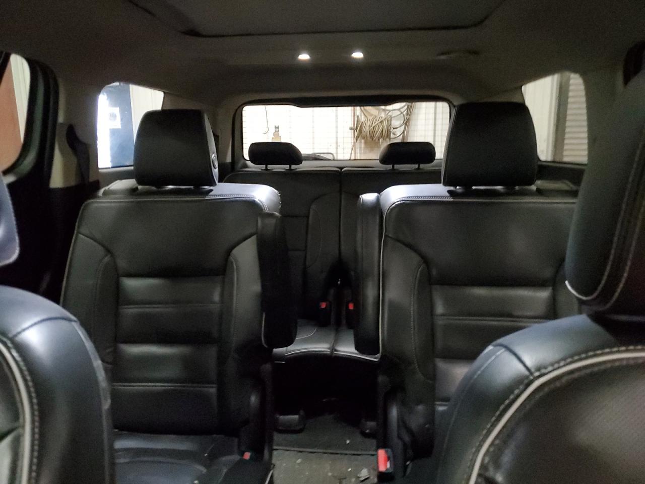 2017 GMC Acadia - Image 10