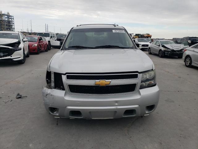 Parquets CHEVROLET SUBURBAN 2012 Silver