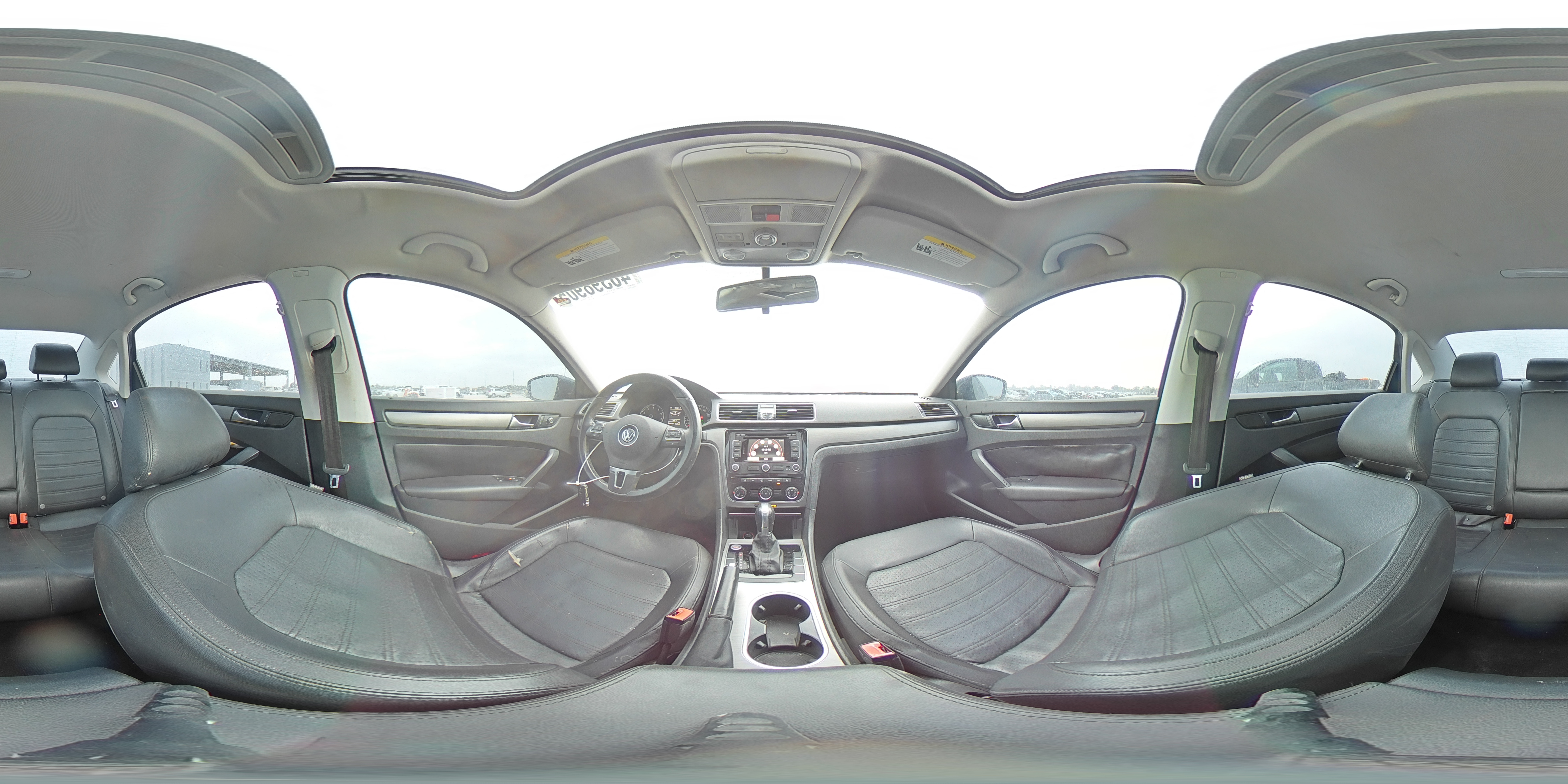 2015 Volkswagen Passat - Image 13