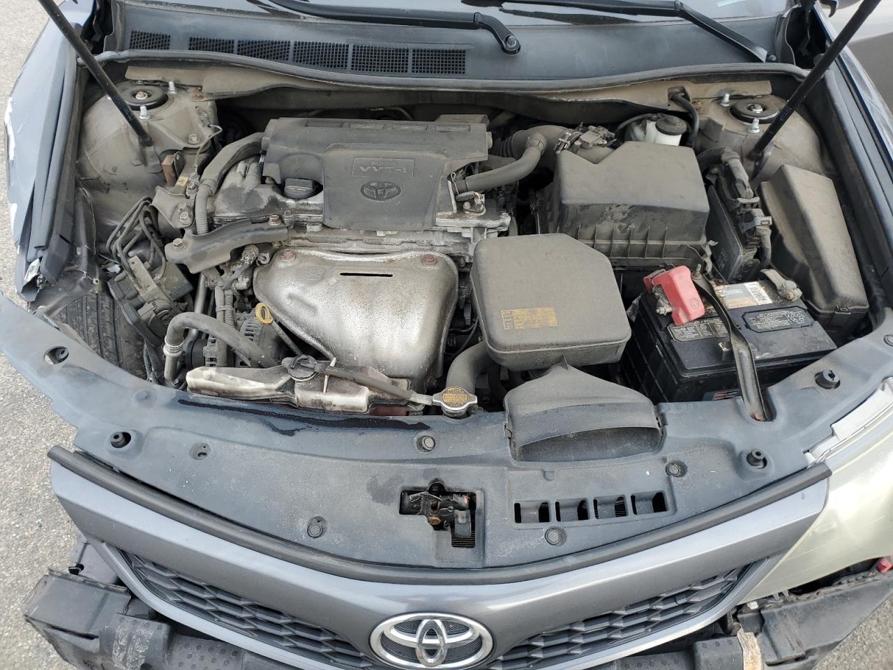 2014 Toyota Camry - Image 12
