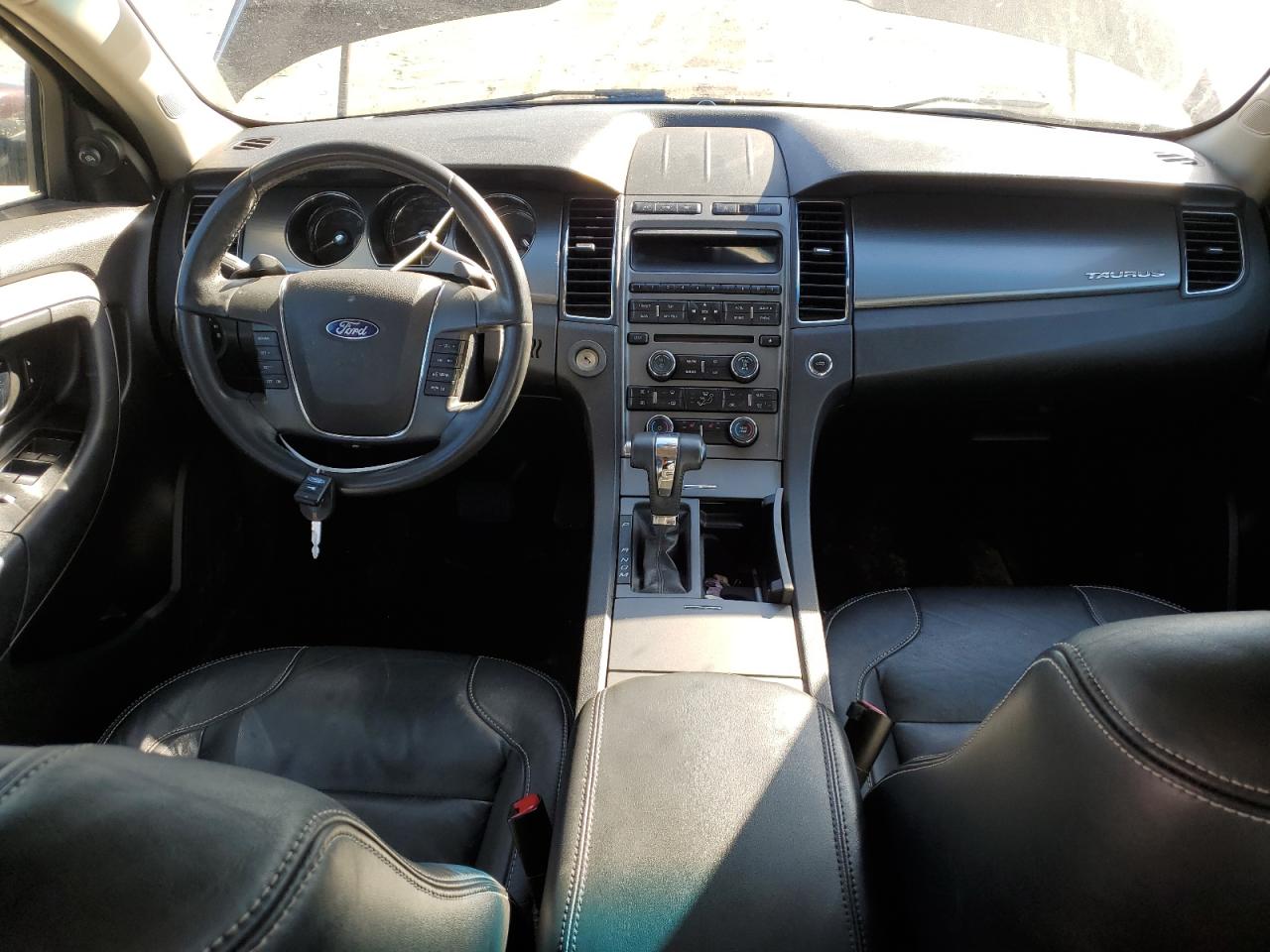 2011 Ford Taurus - Image 8