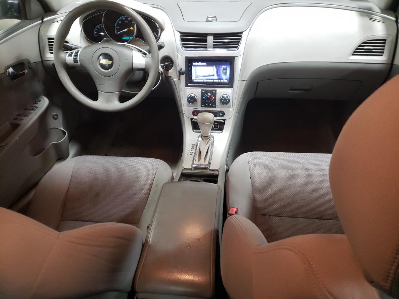 2010 Chevrolet Malibu - Image 8