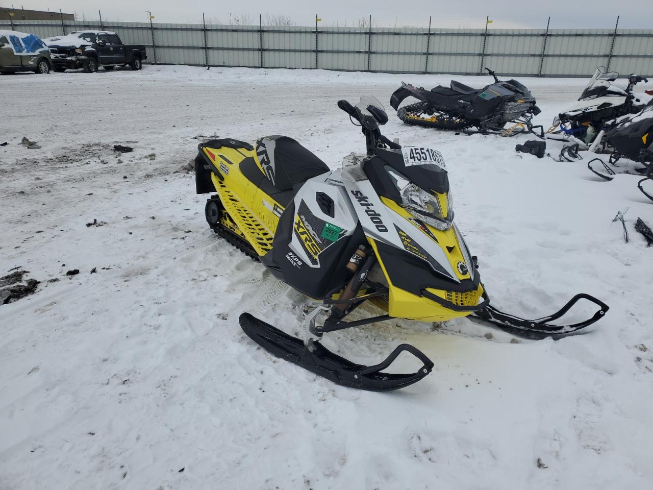 2016 Skidoo Mxz Sport للبيع في Appleton، WI - Front End
