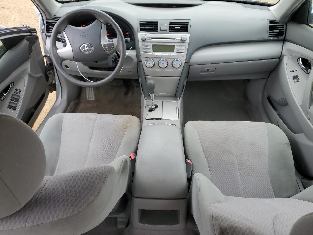 2011 Toyota Camry - Image 8