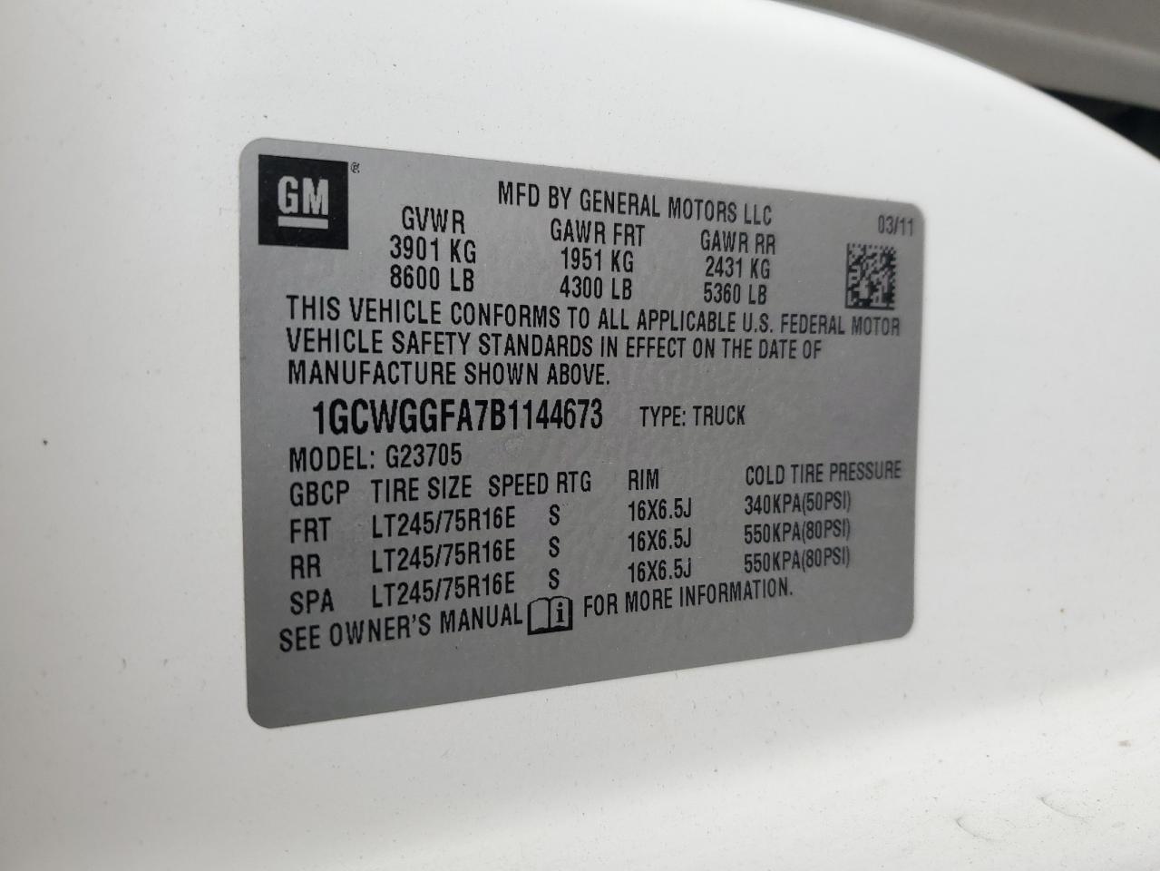 2011 Chevrolet Express - Image 13