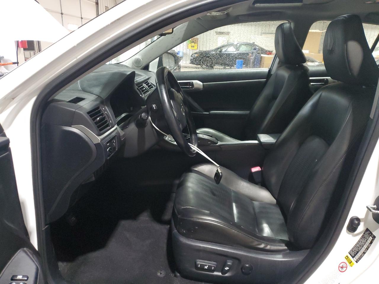 2012 Lexus CT - Image 7