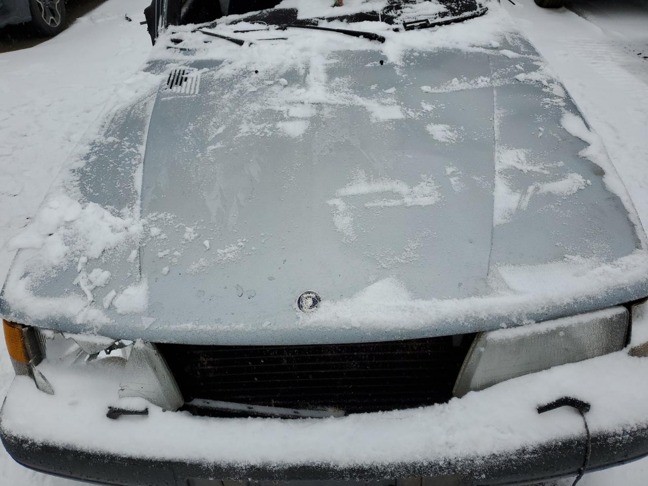 1991 Saab 900 - Image 11