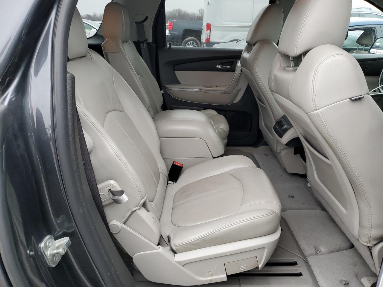 2012 GMC Acadia - Image 11