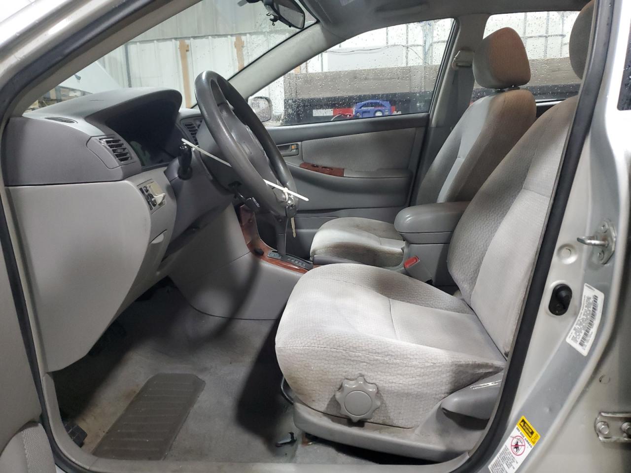 2004 Toyota Corolla - Image 7