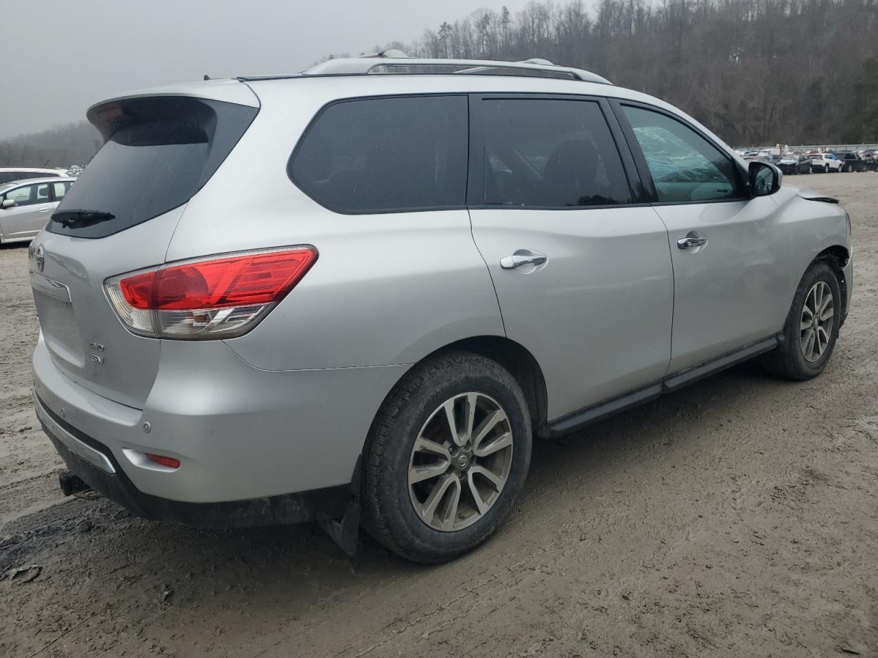2013 Nissan Pathfinder - Image 3