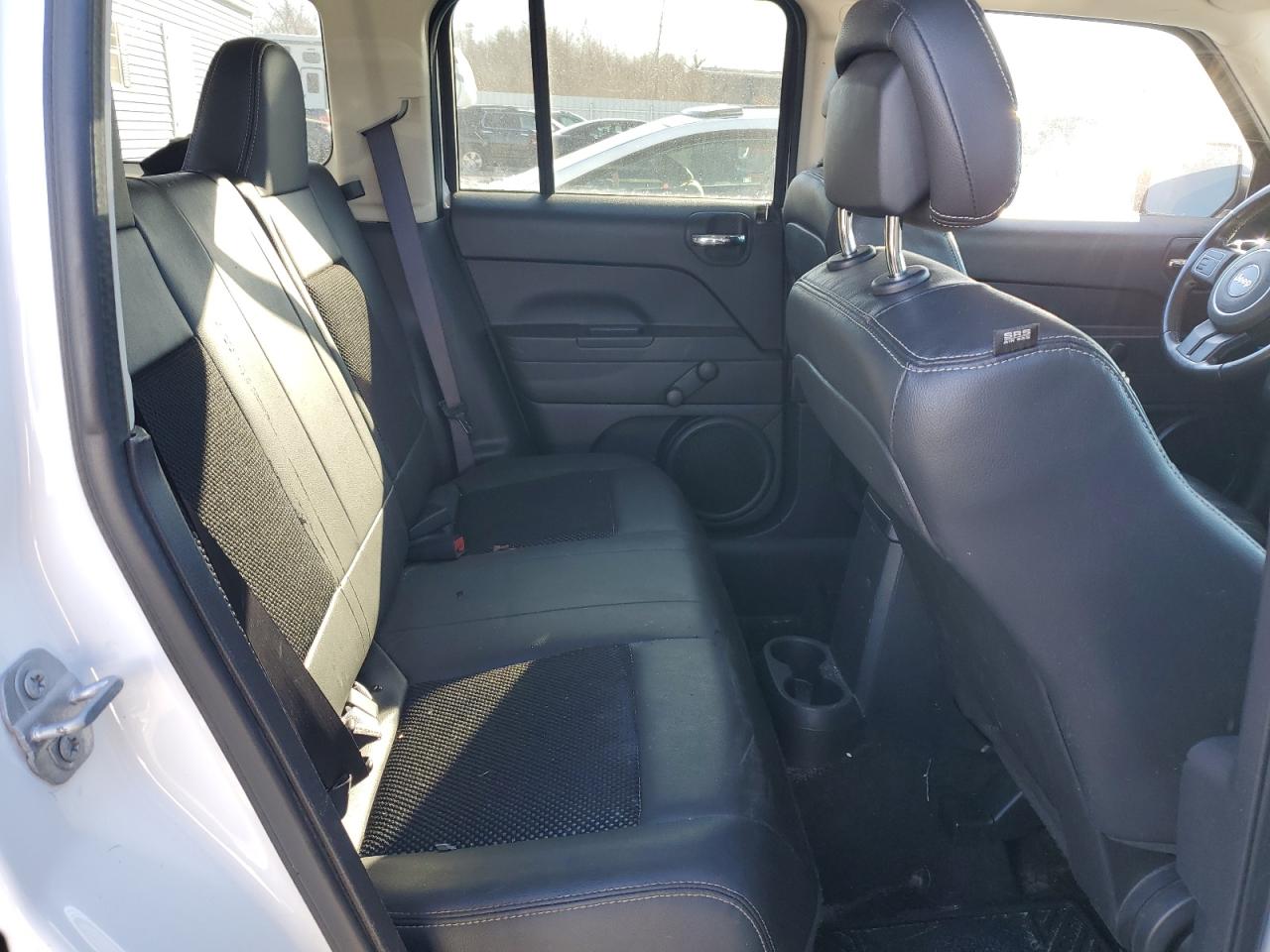 2016 Jeep Liberty (Patriot) - Image 11