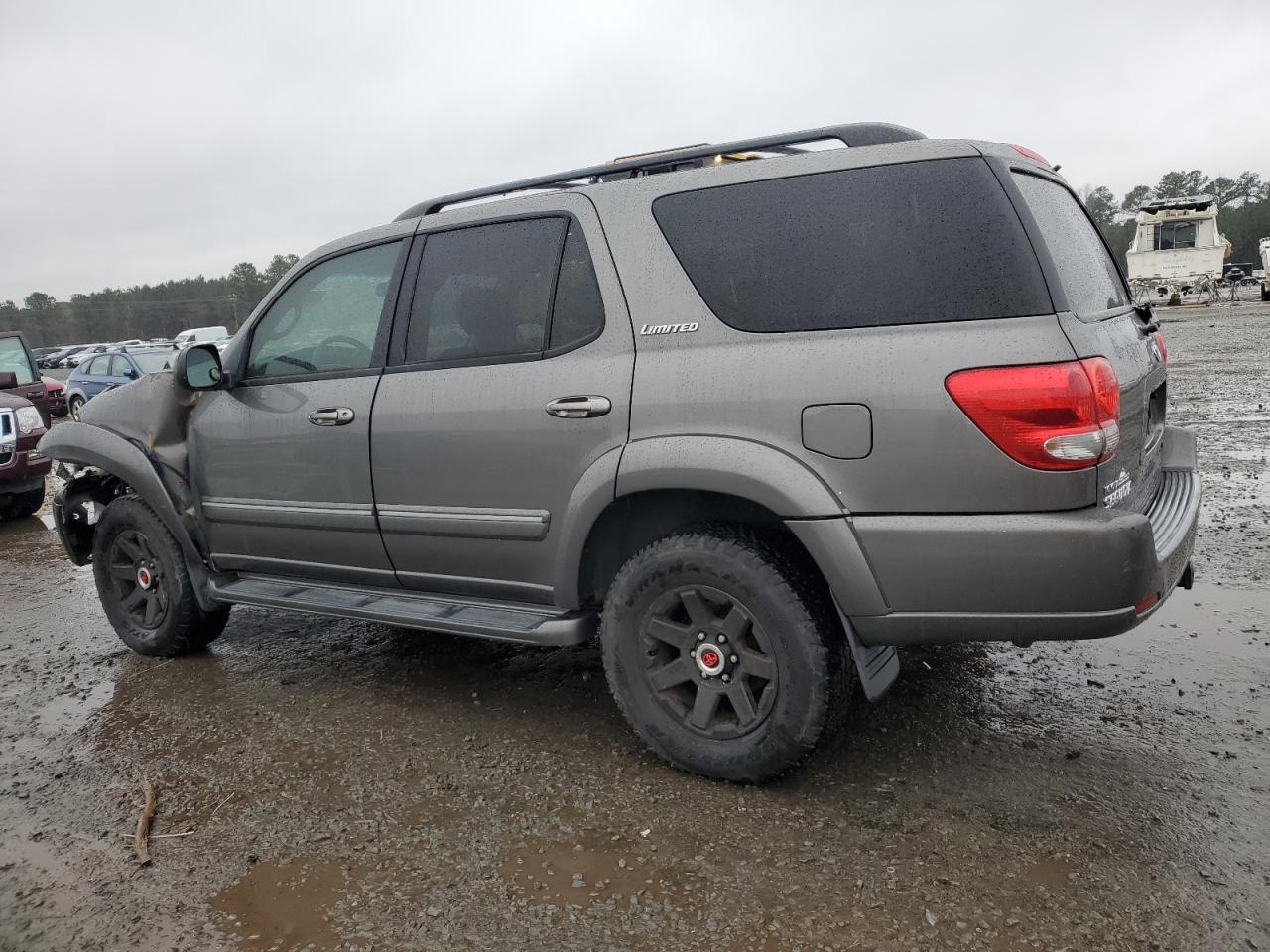 2005 Toyota Sequoia - Image 2