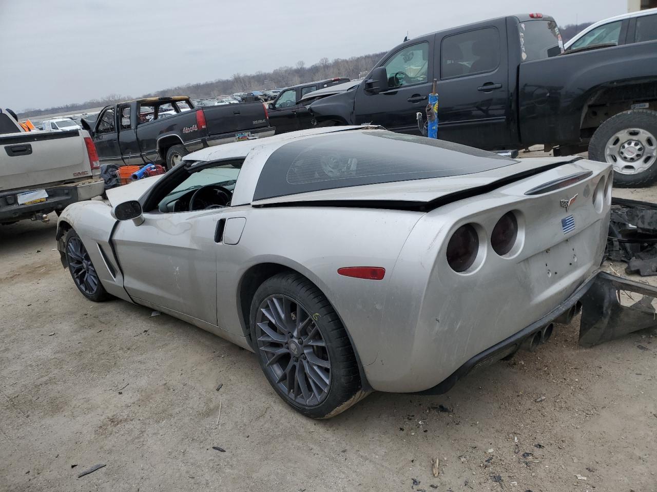 2005 Chevrolet Corvette - Image 2