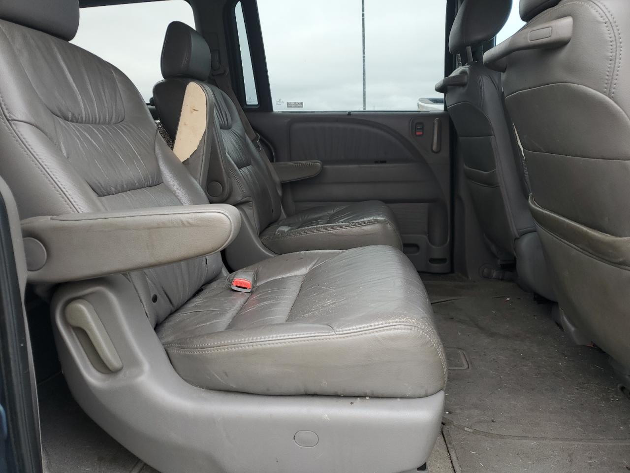 2009 Honda Odyssey - Image 11