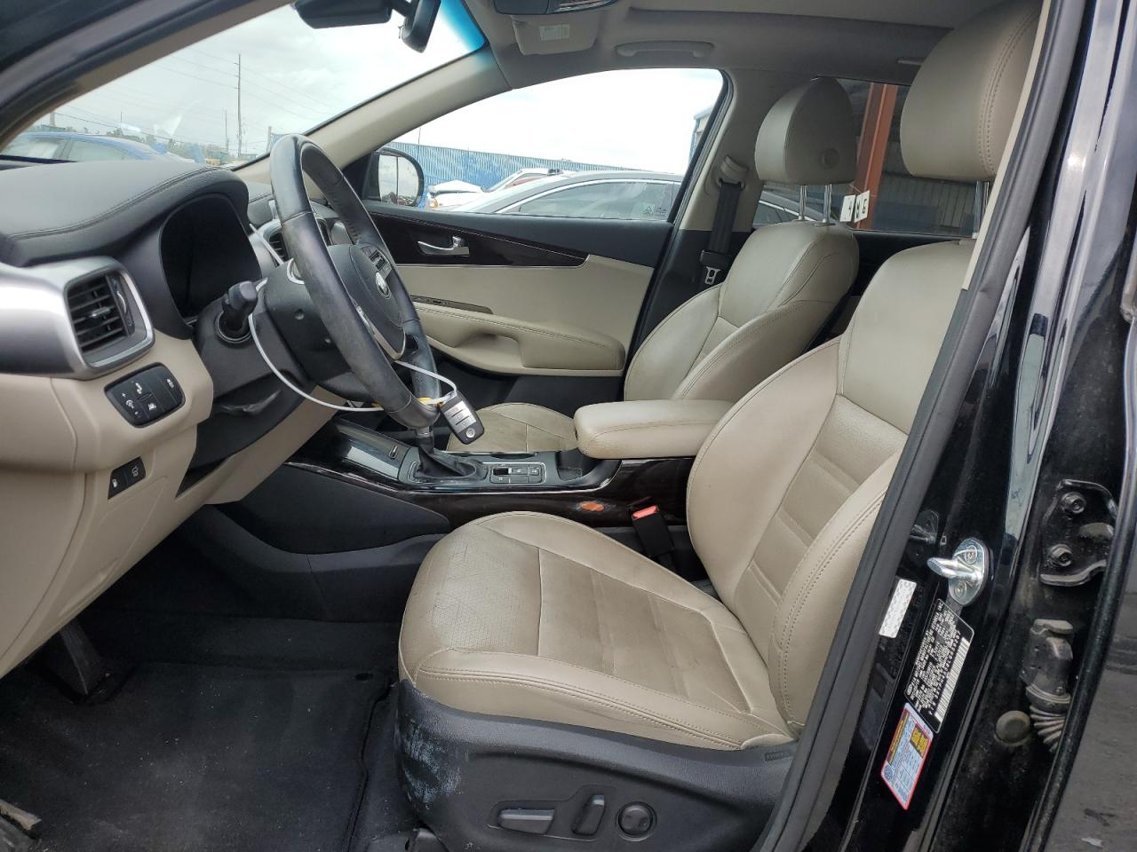 2020 Kia Sorento - Image 7
