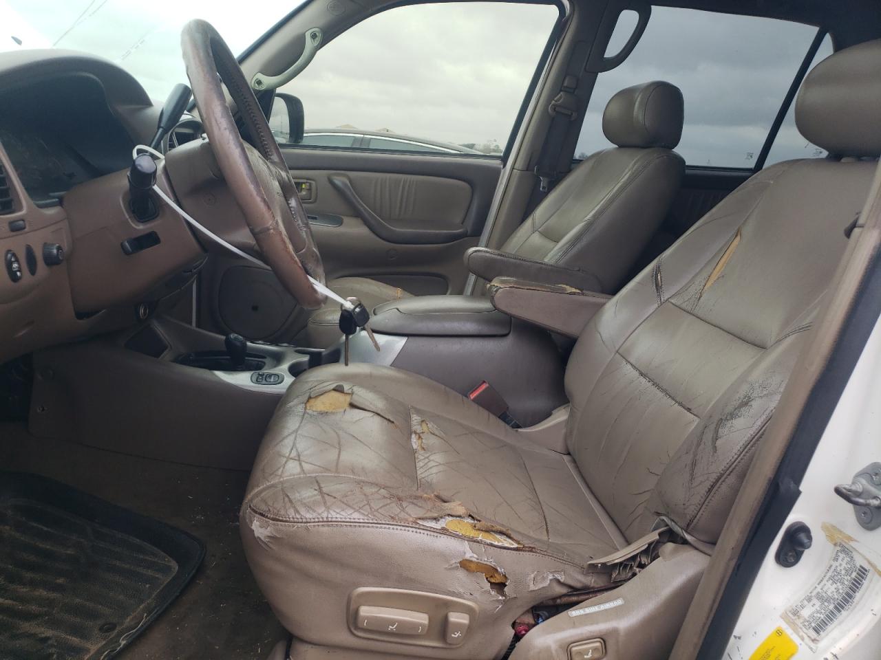 2001 Toyota Sequoia - Image 7