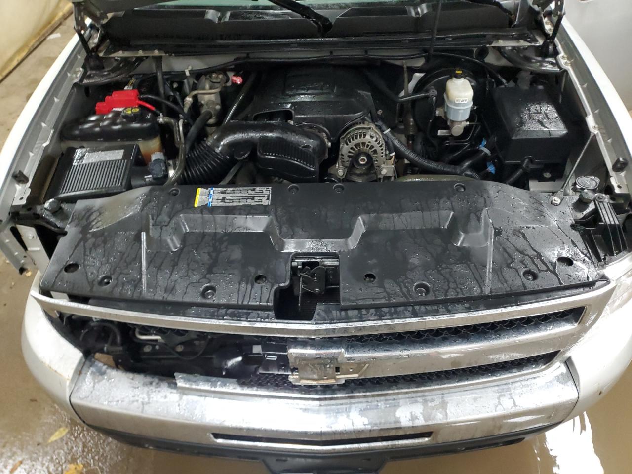 2011 Chevrolet Silverado - Image 11