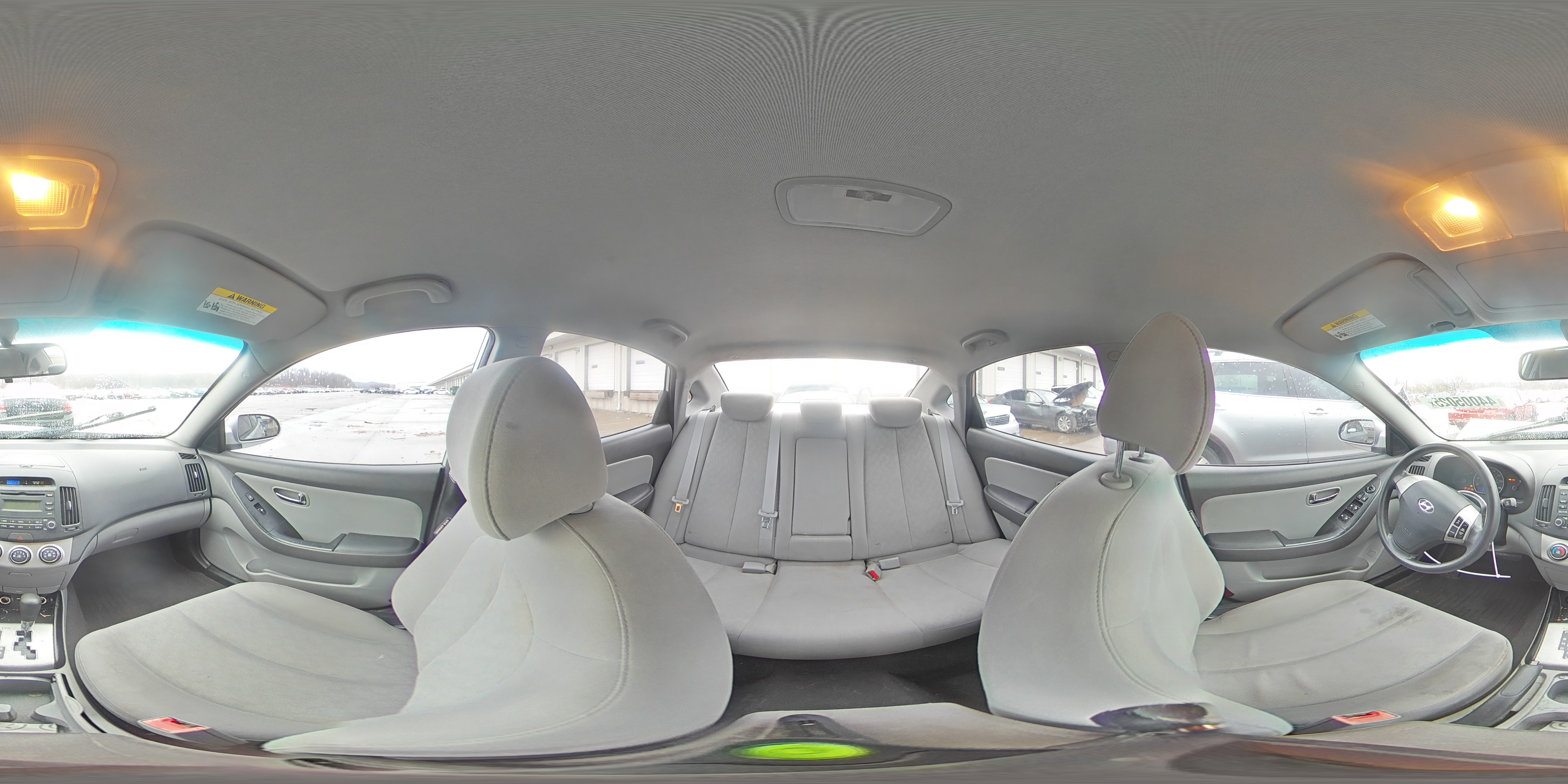 2010 Hyundai Elantra - Image 13