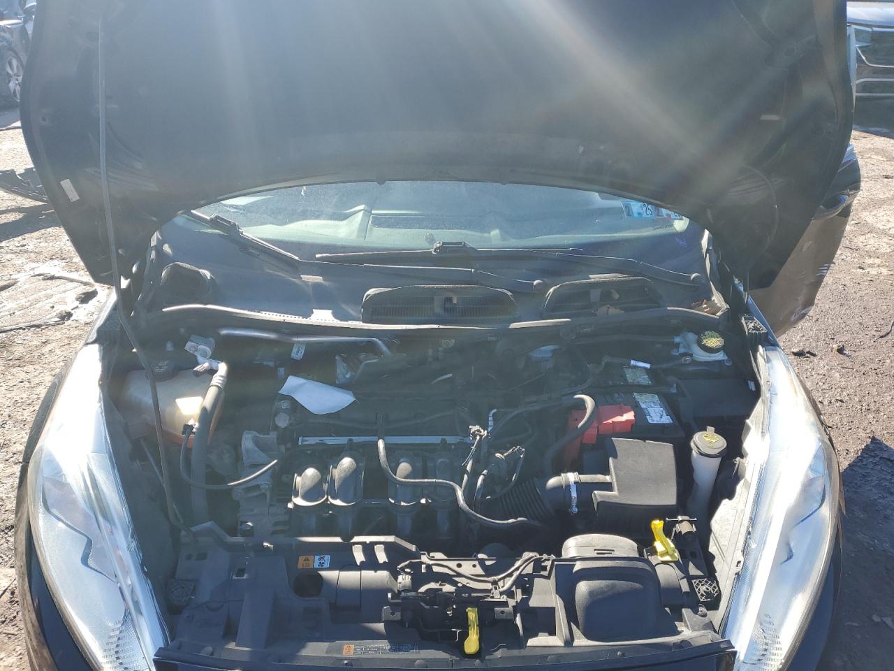 2014 Ford Fiesta - Image 13