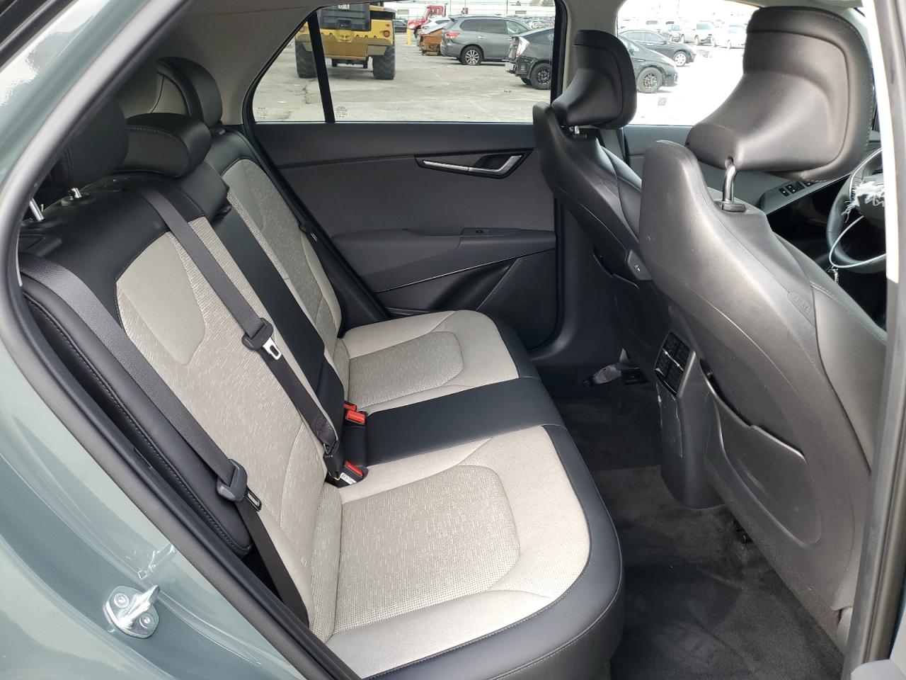 2024 Kia Niro - Image 12