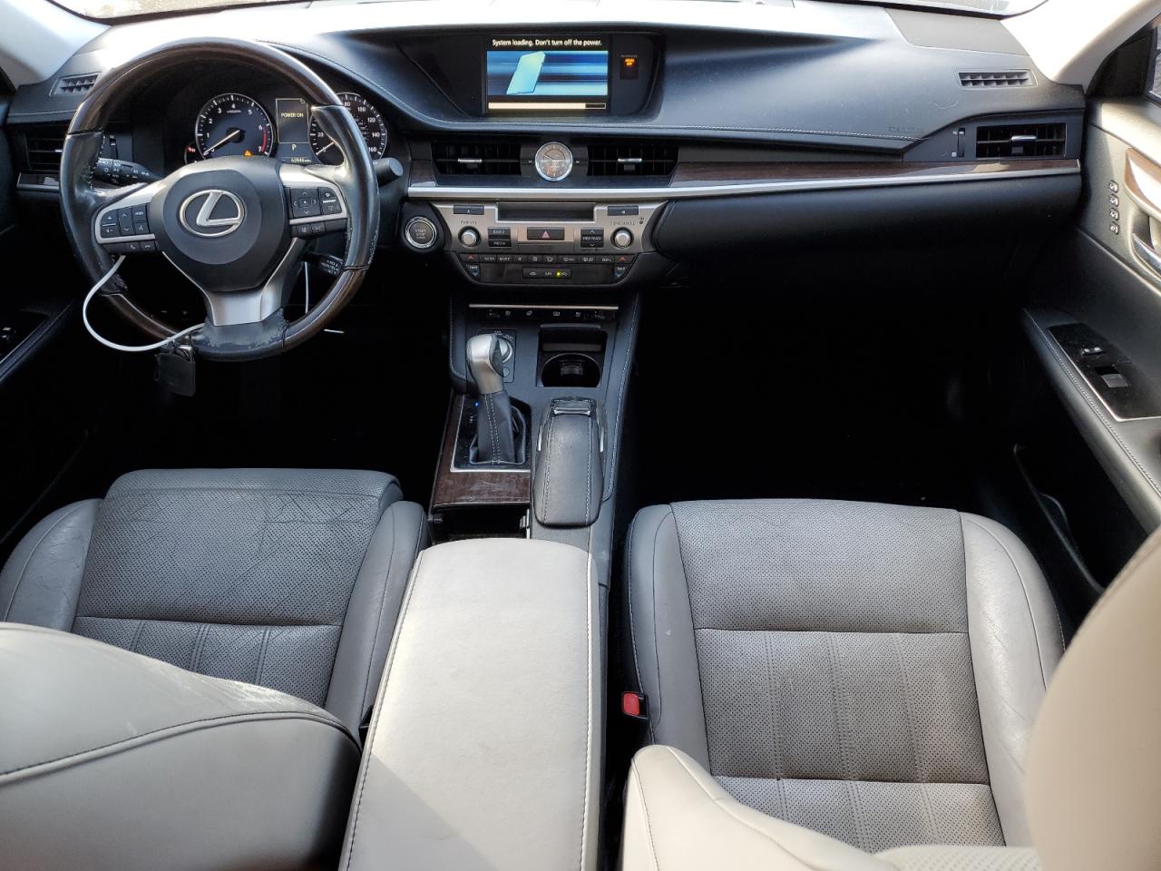 2016 Lexus ES - Image 8