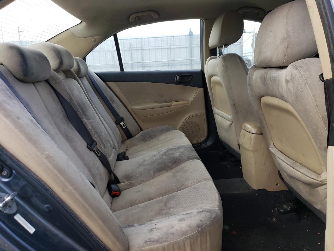 2010 Hyundai Sonata - Image 10