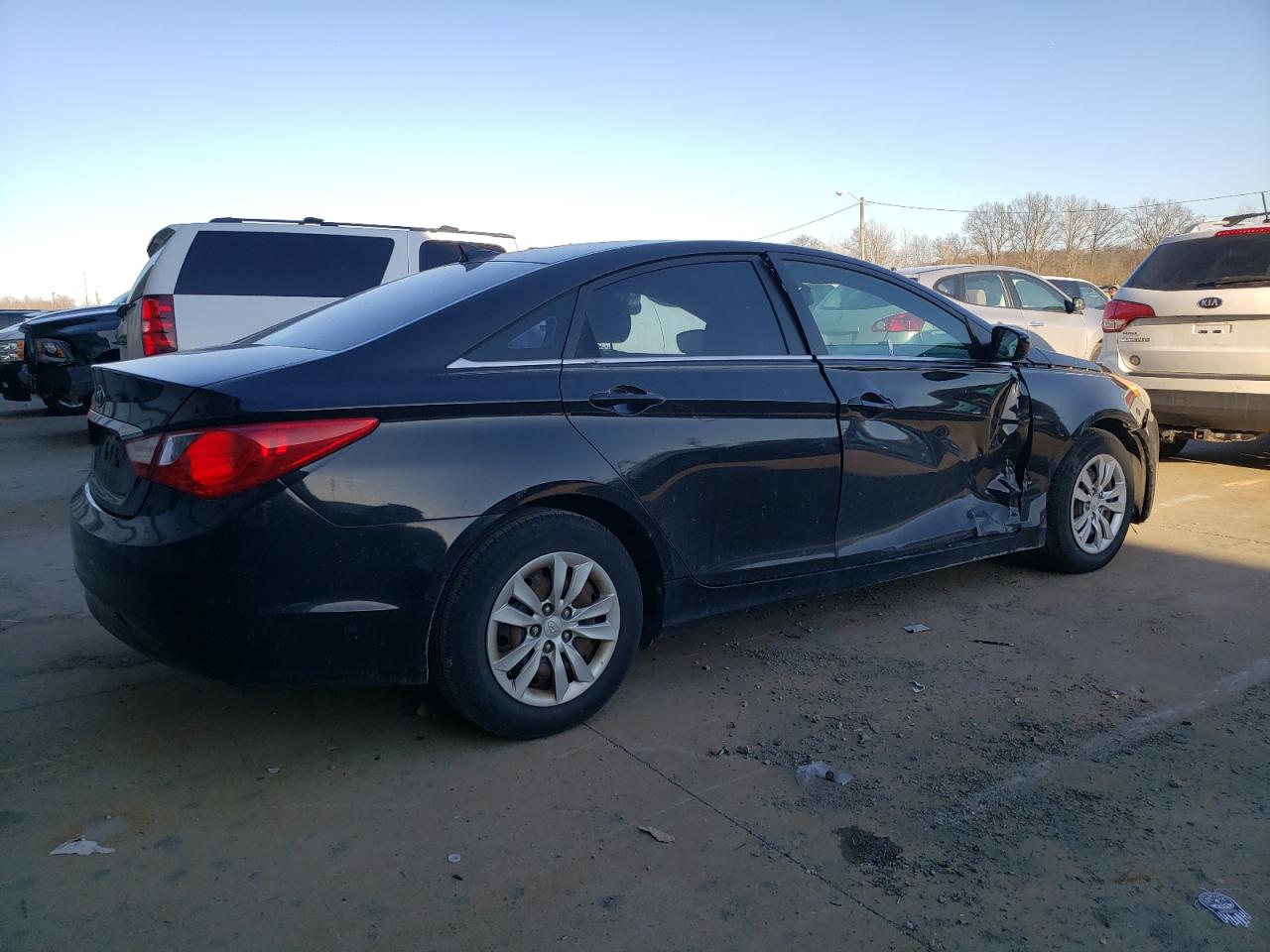 2013 Hyundai Sonata - Image 3