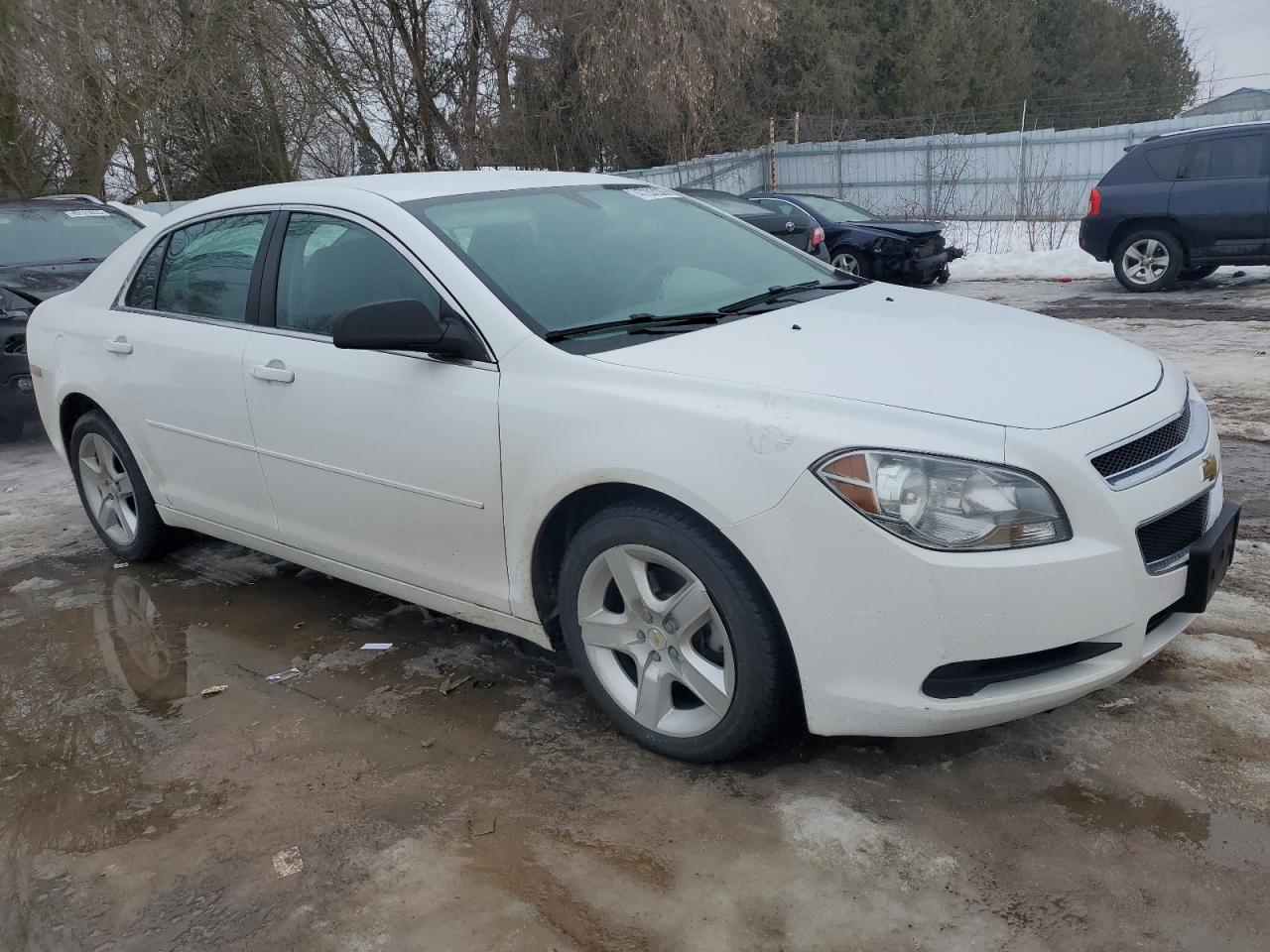 2010 Chevrolet Malibu - Image 4