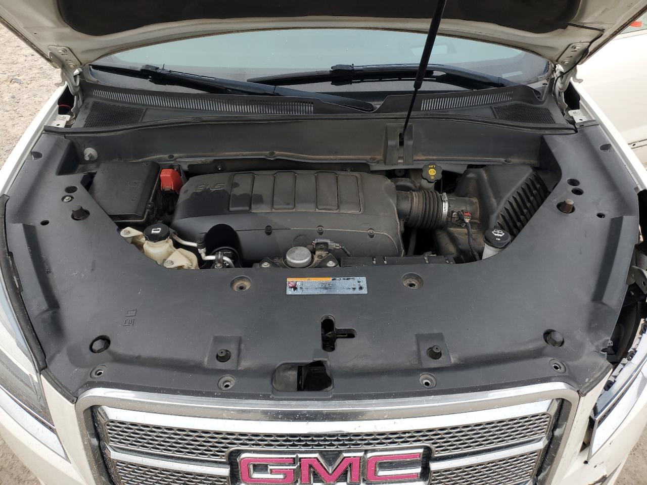 2014 GMC Acadia - Image 13