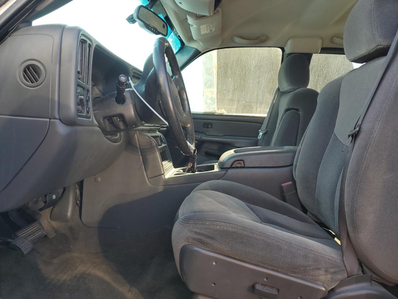 2006 GMC Sierra - Image 7