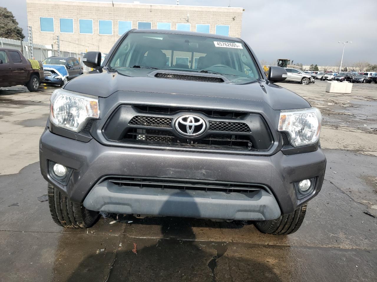 2015 Toyota Tacoma - Image 5