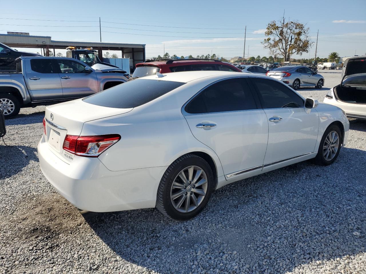 2012 Lexus ES - Image 3