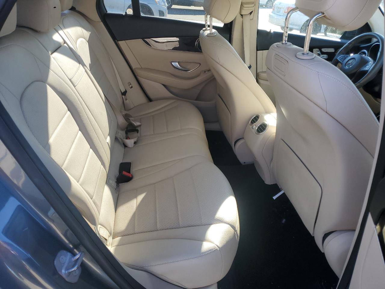2018 Mercedes-Benz GLC - Image 11