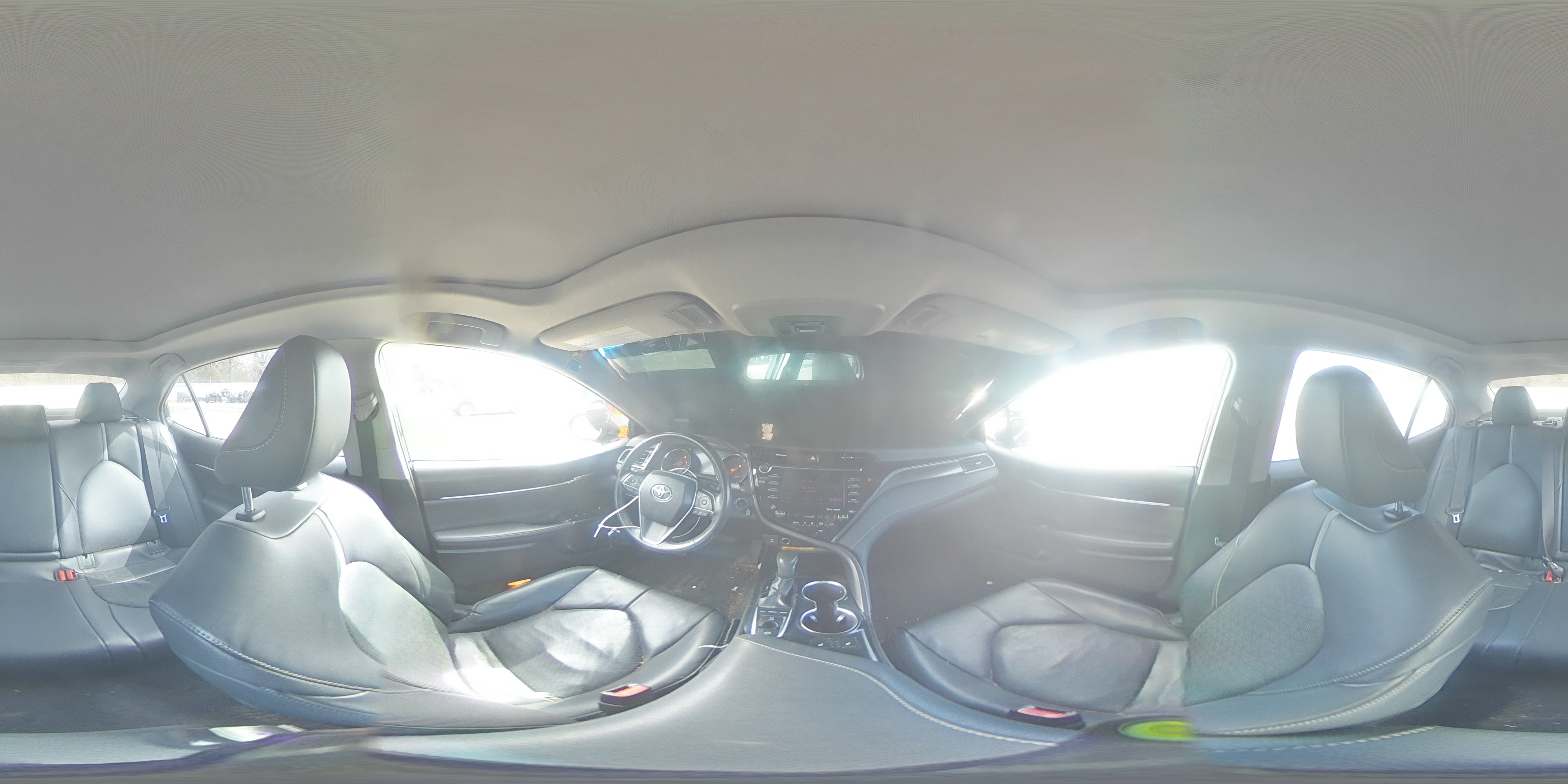 2019 Toyota Camry - Image 13