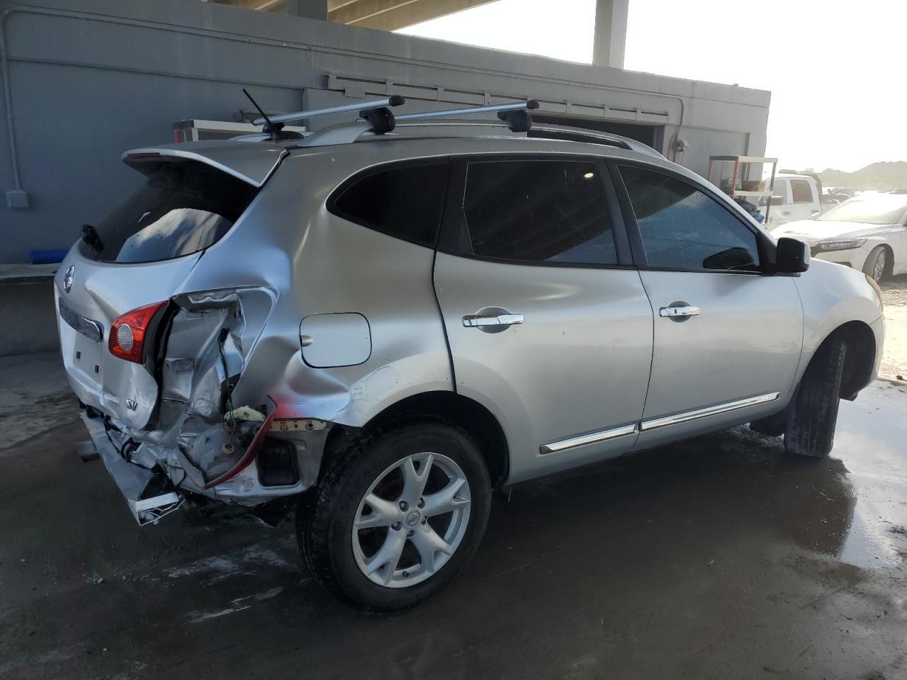 2011 Nissan Rogue - Image 3