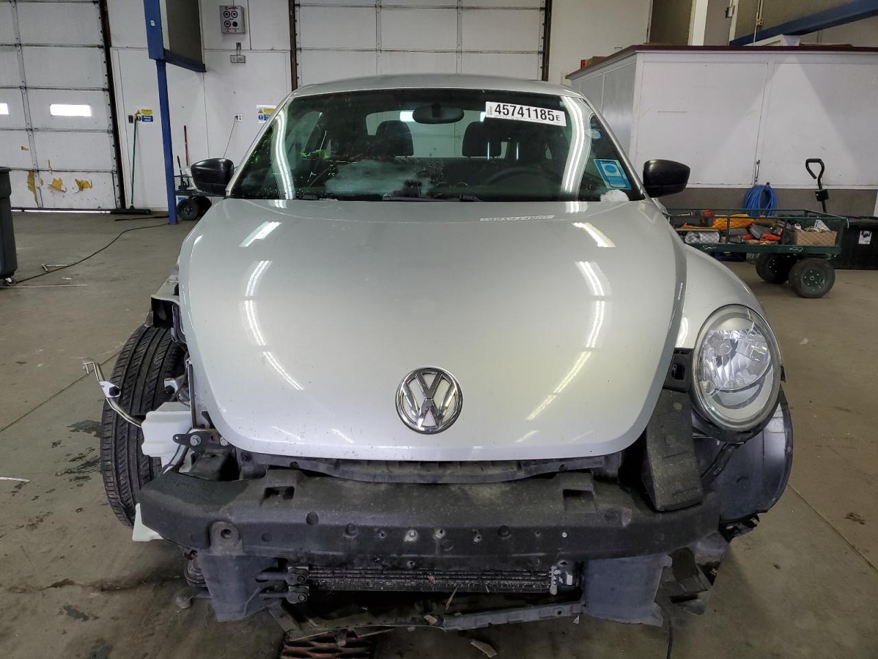 2014 Volkswagen Beetle - Image 5