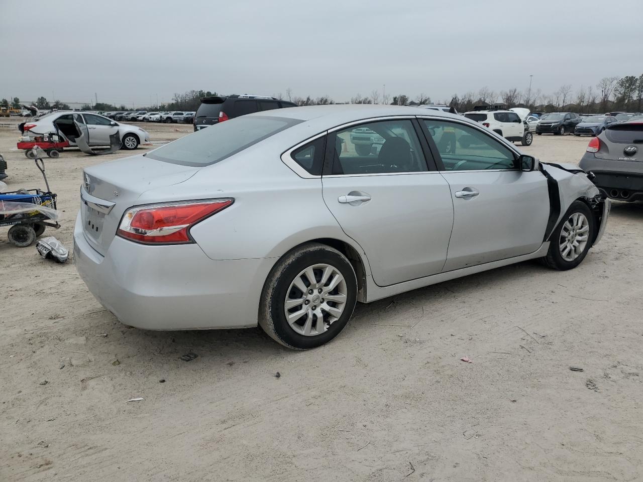 2015 Nissan Altima - Image 3
