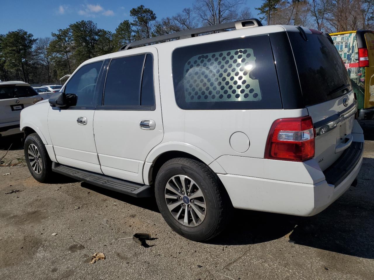 2015 Ford Expedition - Image 2