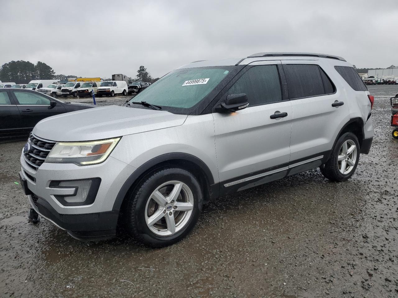 2017 Ford Explorer Xlt for Sale in Lumberton, NC - Rear End