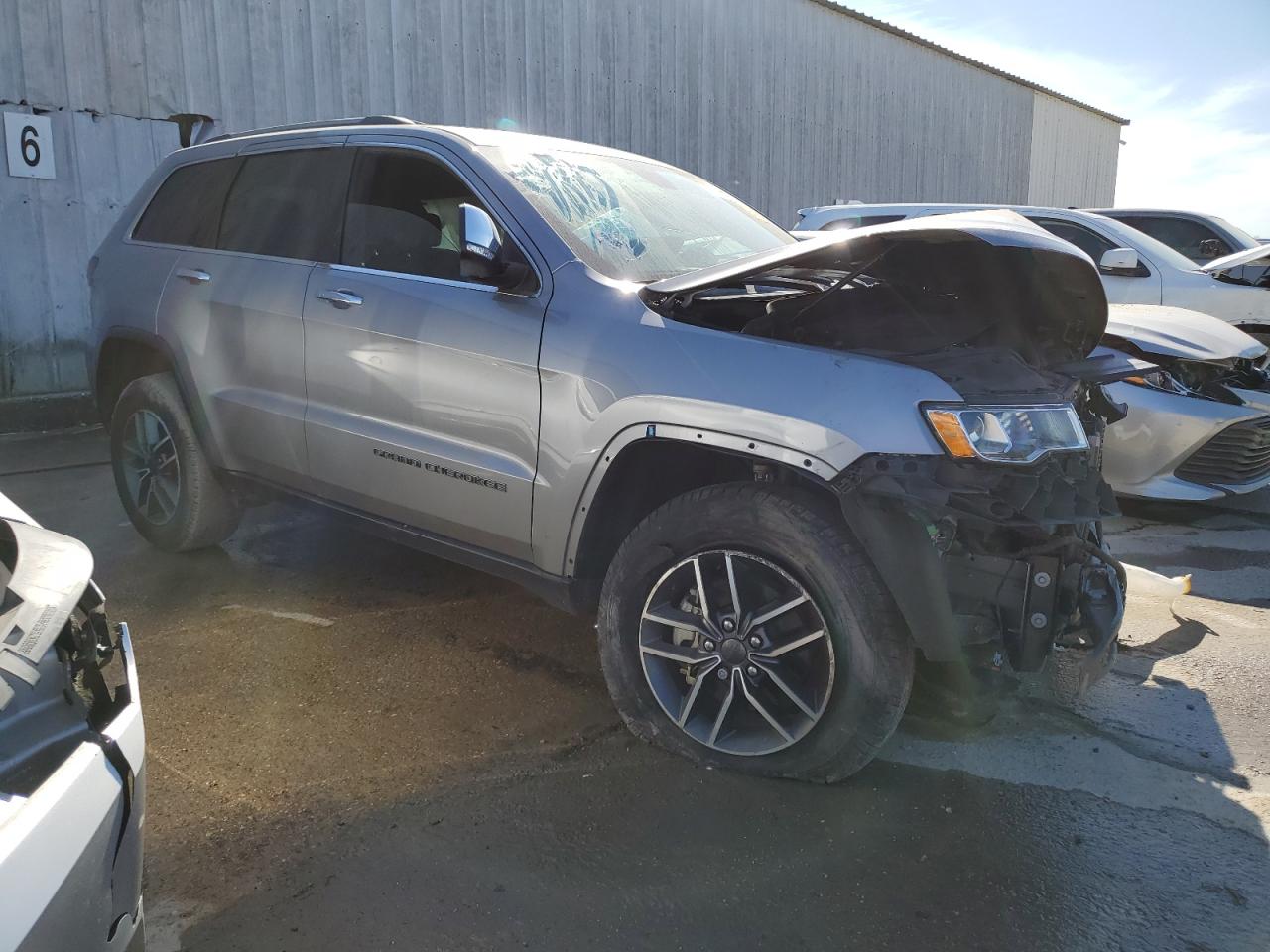 2020 Jeep Grand Cherokee - Image 4