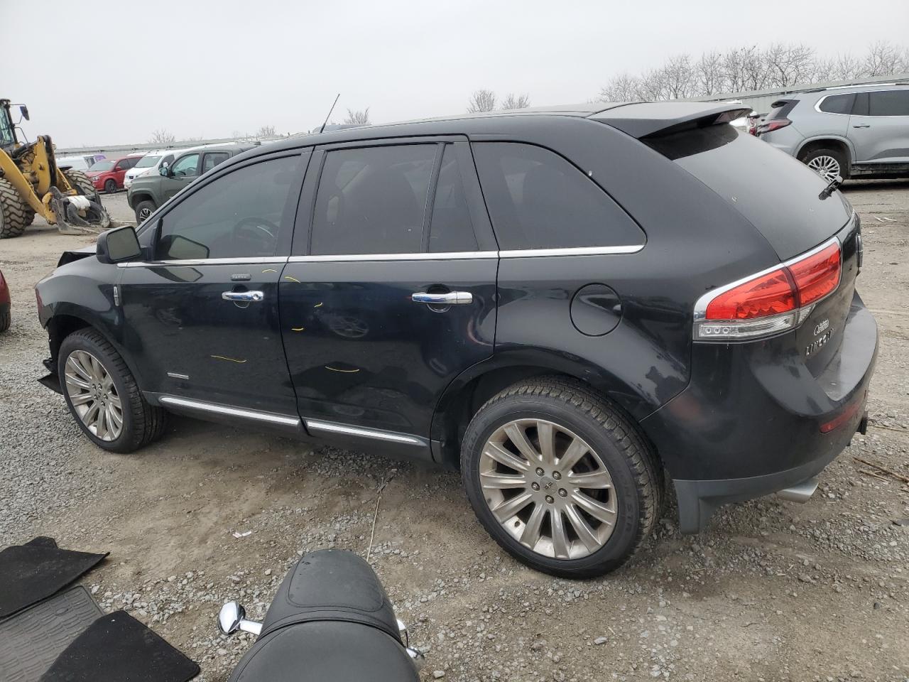 2011 Lincoln MKX - Image 2