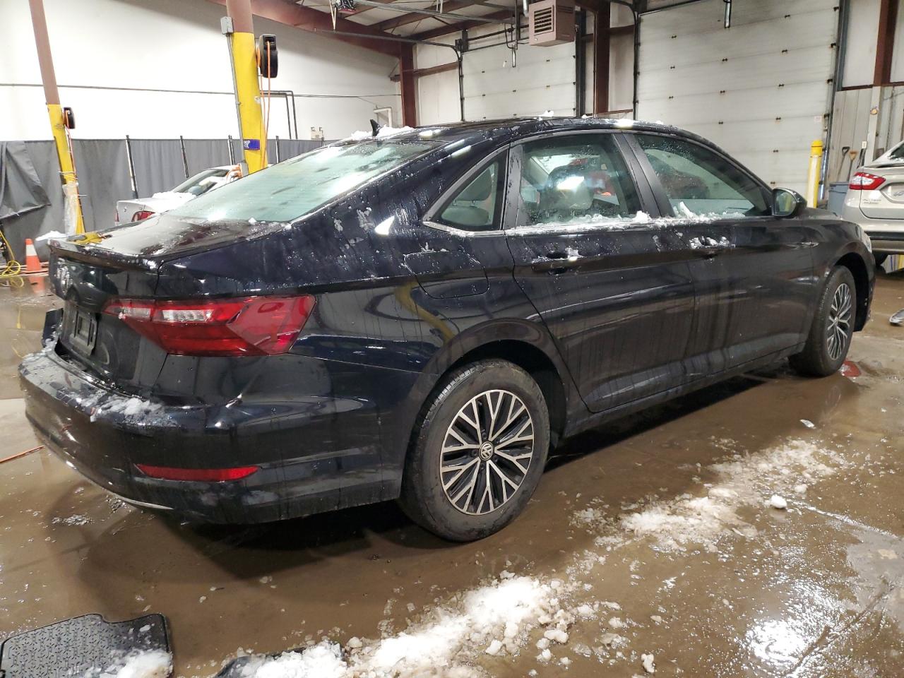 2021 Volkswagen Jetta - Image 3