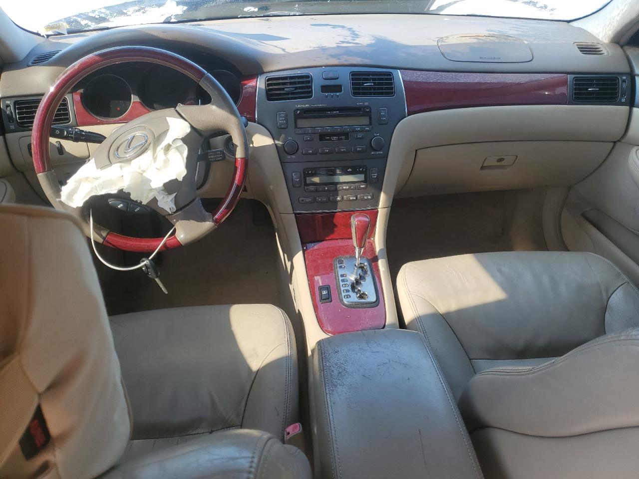 2004 Lexus ES - Image 8